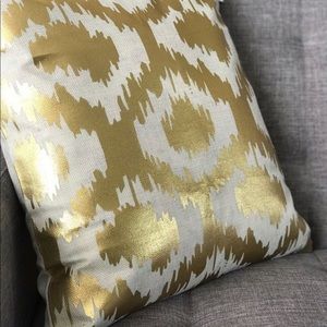 2 Brand New Gold Decorative Throw Pillow Case